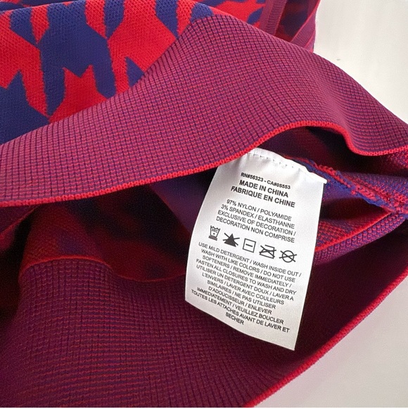 Nike Sportswear Women's Cropped Top size L NWT - Picture 2 of 10